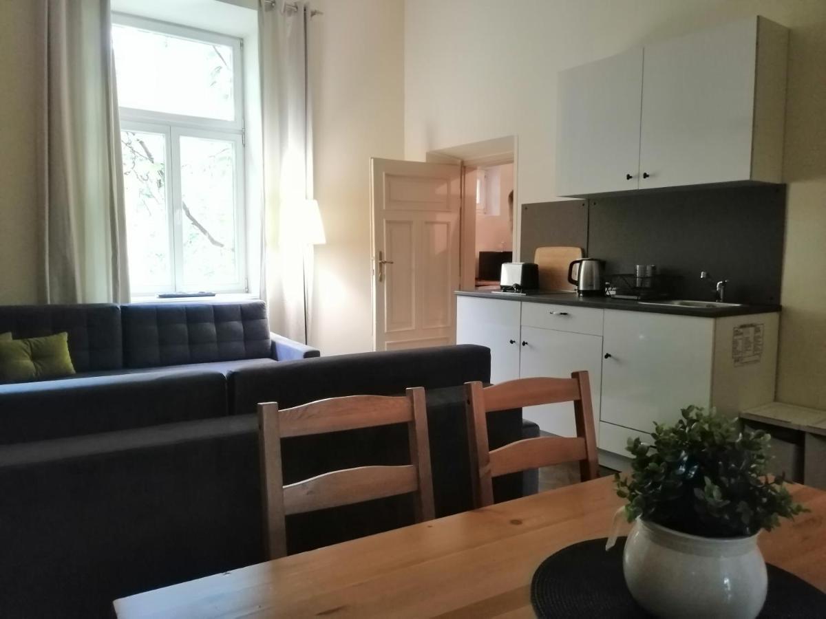 Prestige Location Pijarska Street Apartment