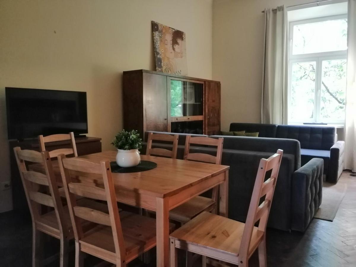 Prestige Location Pijarska Street Apartment Krakow