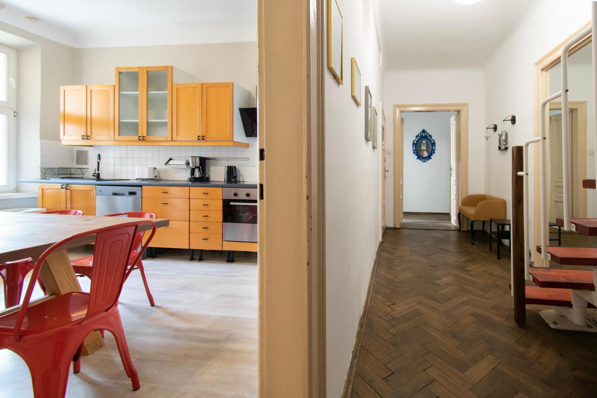 Prestige Location Pijarska Street