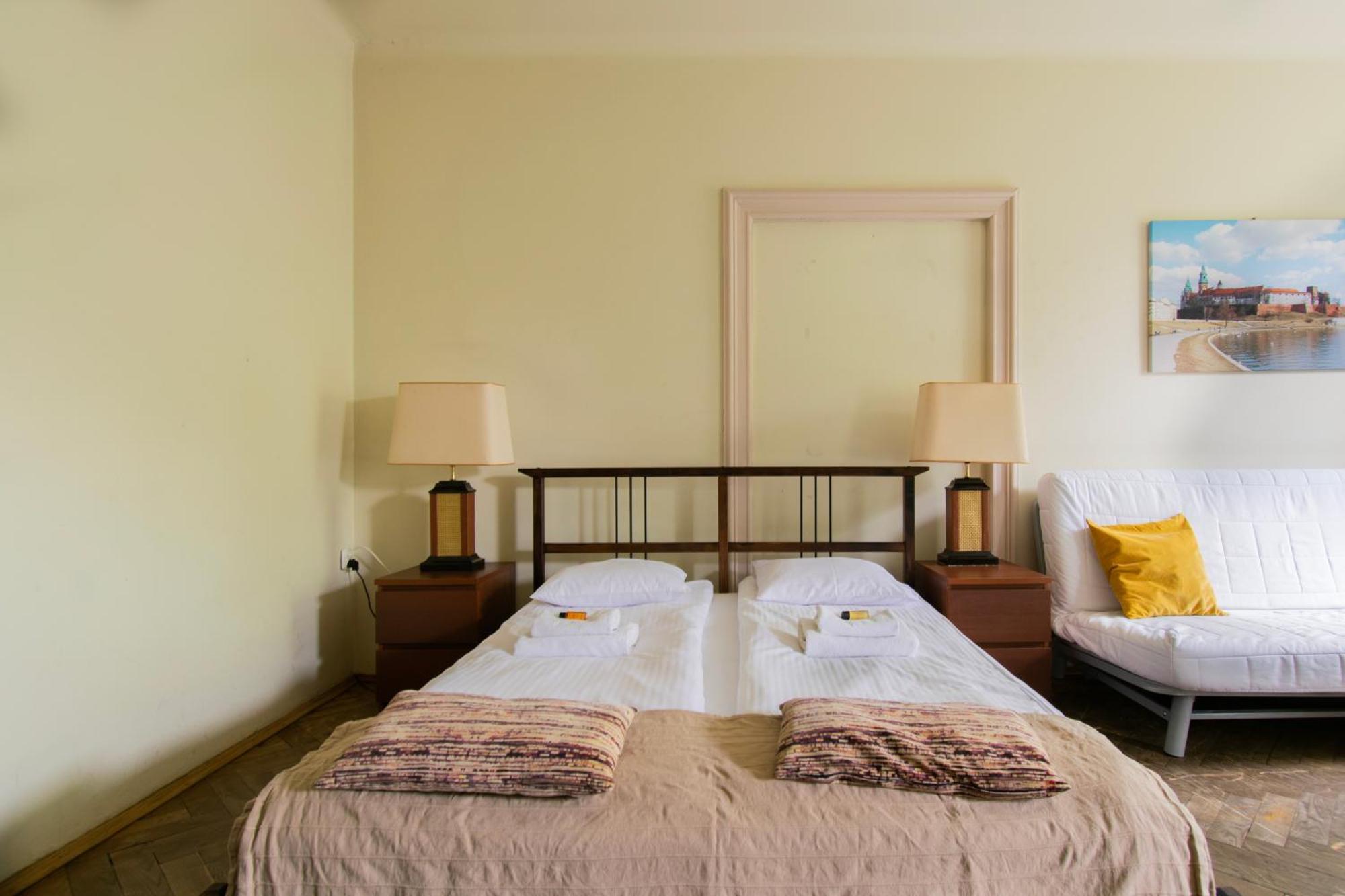 Prestige Location Pijarska Street Apartment