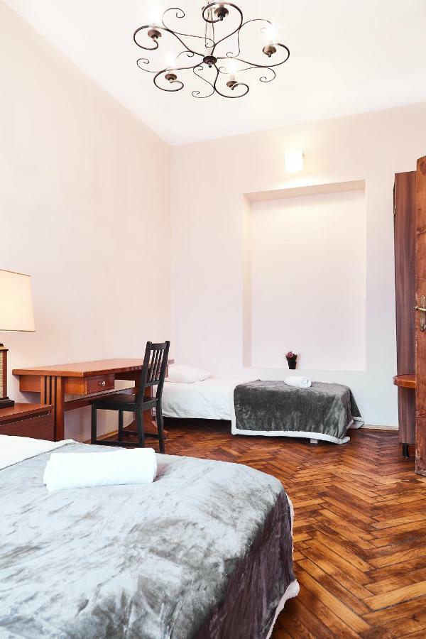 Prestige Location Pijarska Street Apartment Krakow