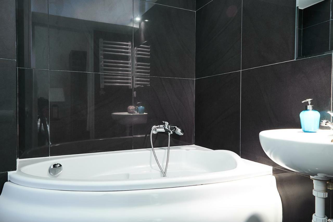 Prestige Location Pijarska Street Apartment