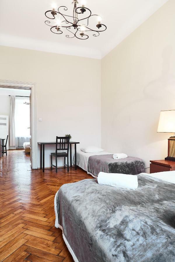 Prestige Location Pijarska Street Apartment Krakow